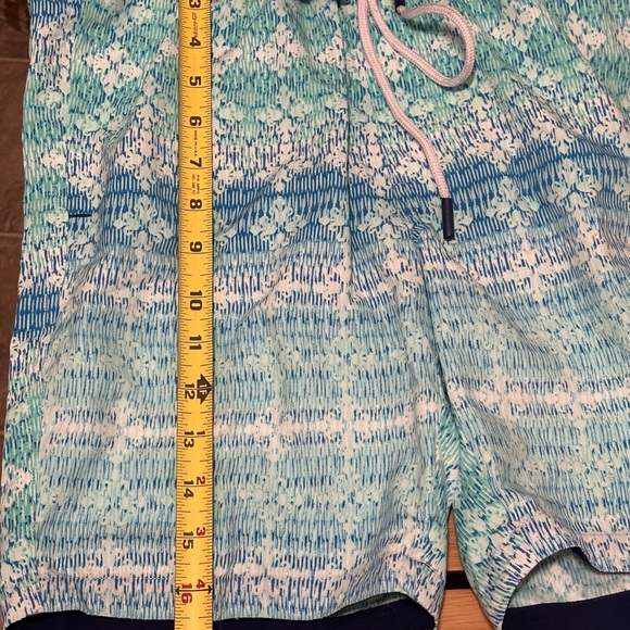 Cabana Life Men’s Coastal Cottage Swim Trunks - Size S - Picture 3 of 10
